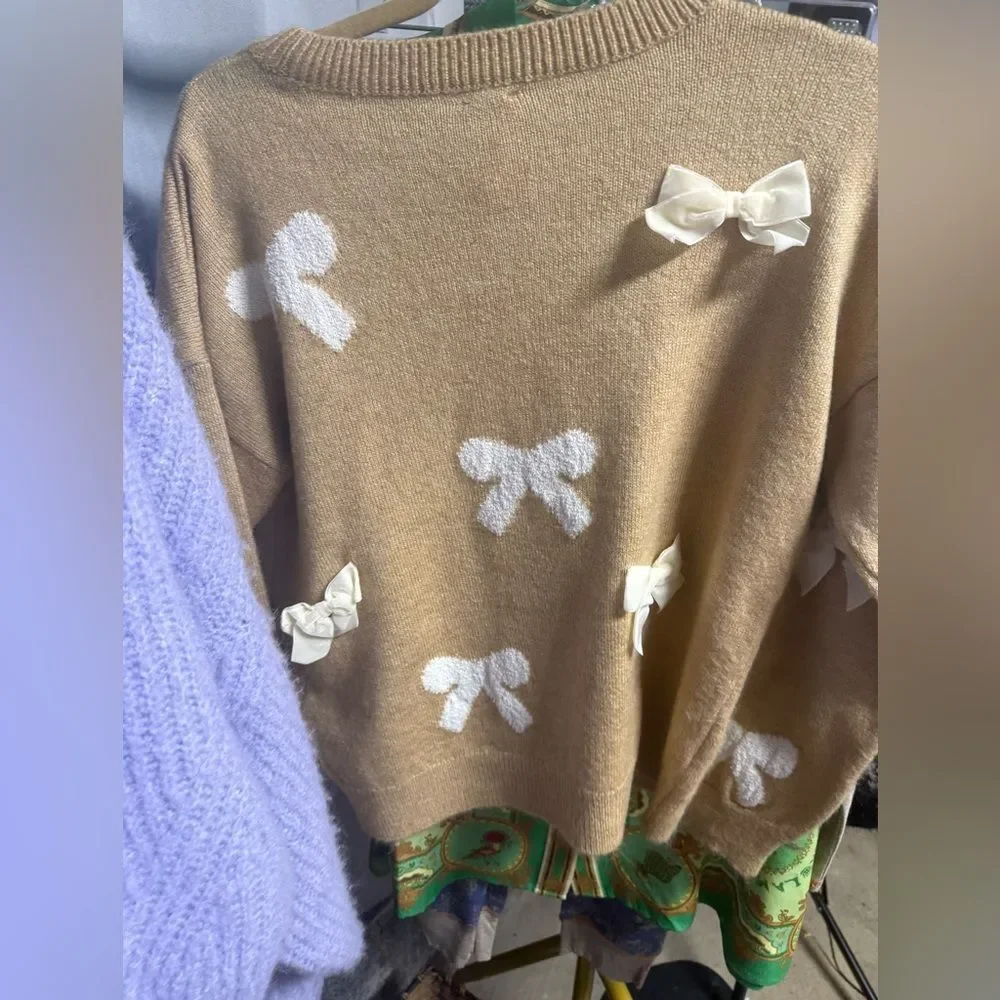 NWOT Maeve 3D Bow Crewneck Sweater in Honey